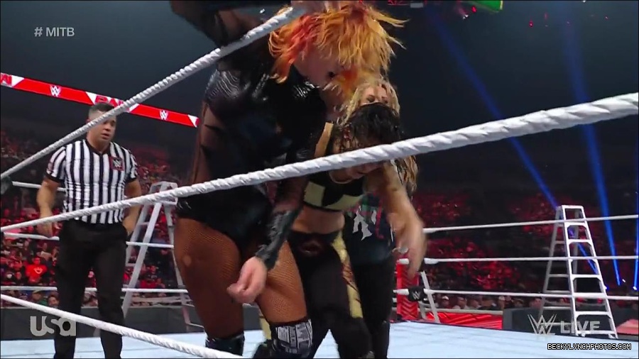 WWE_RAW_27th_June_2022_720p_WEBRip_h264_mp4_007290803.jpg