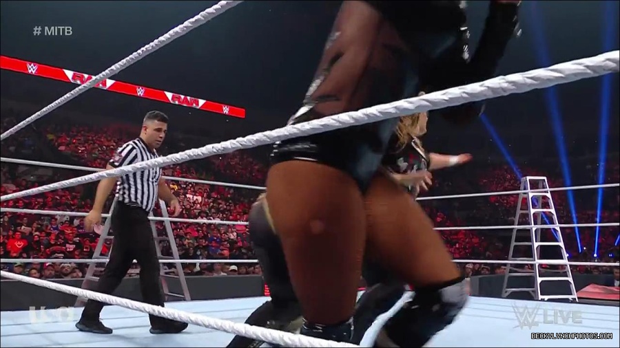 WWE_RAW_27th_June_2022_720p_WEBRip_h264_mp4_007292004.jpg