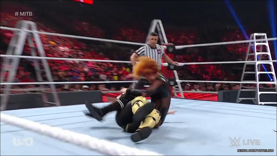 WWE_RAW_27th_June_2022_720p_WEBRip_h264_mp4_007342037.jpg