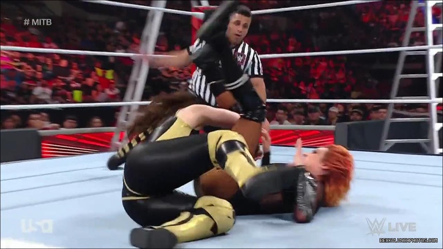WWE_RAW_27th_June_2022_720p_WEBRip_h264_mp4_007342438.jpg