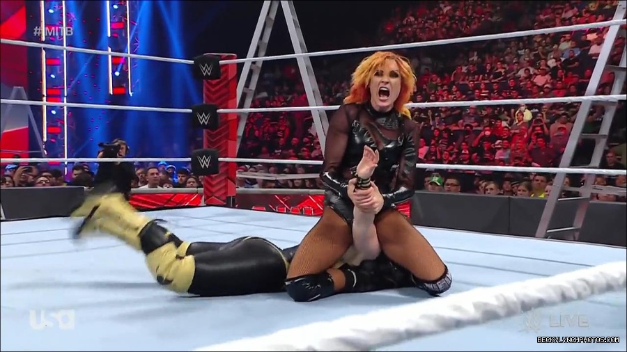 WWE_RAW_27th_June_2022_720p_WEBRip_h264_mp4_007345240.jpg