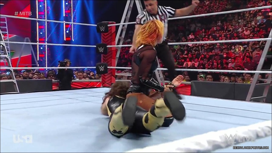 WWE_RAW_27th_June_2022_720p_WEBRip_h264_mp4_007347643.jpg