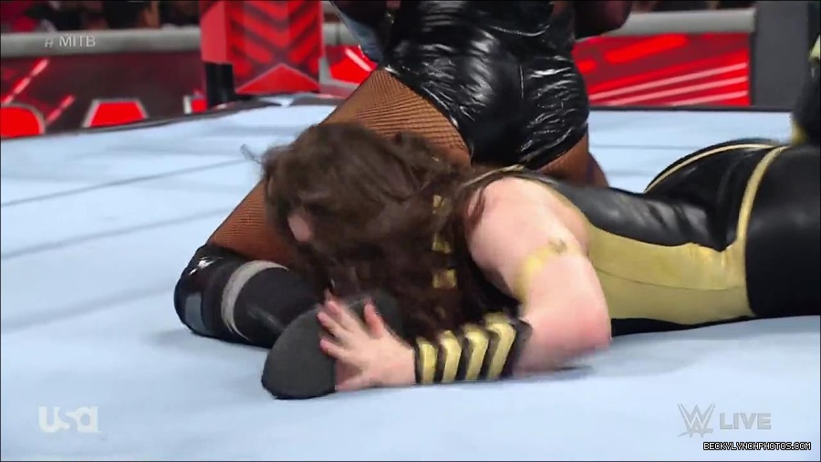 WWE_RAW_27th_June_2022_720p_WEBRip_h264_mp4_007348043.jpg