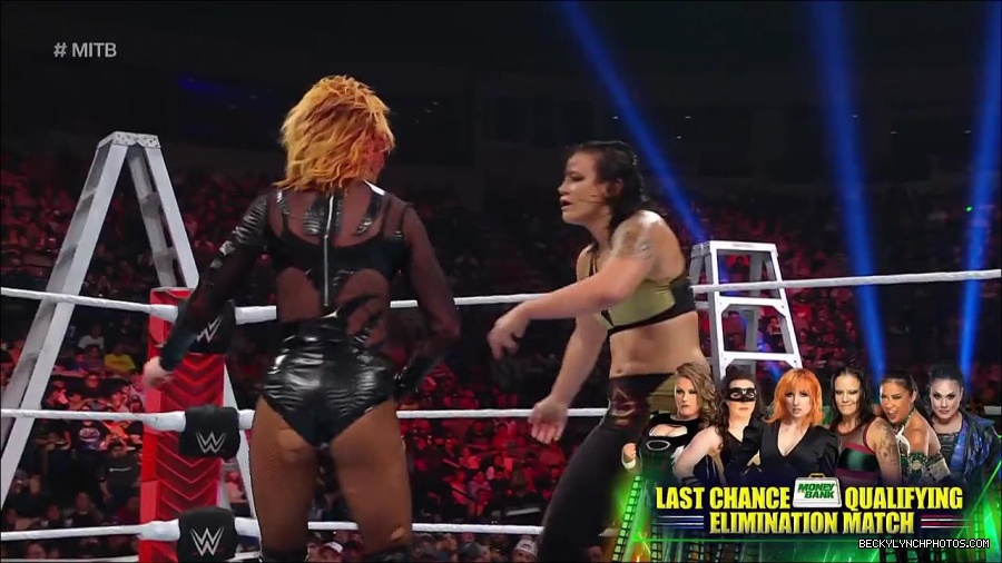 WWE_RAW_27th_June_2022_720p_WEBRip_h264_mp4_007368063.jpg