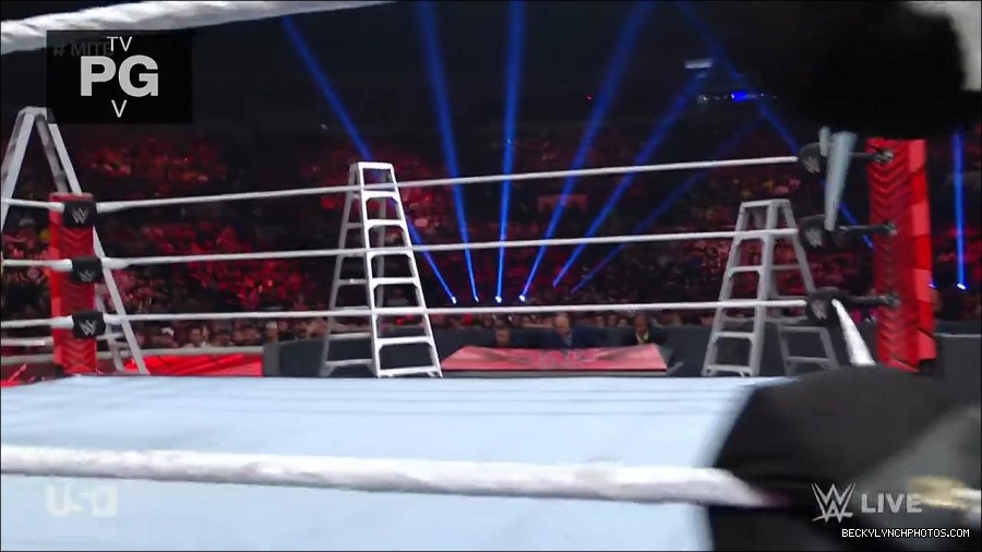 WWE_RAW_27th_June_2022_720p_WEBRip_h264_mp4_007378873.jpg