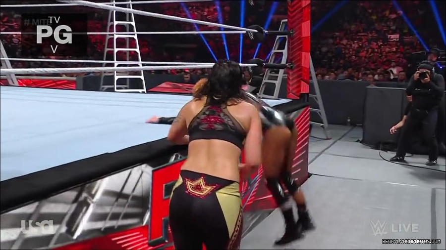 WWE_RAW_27th_June_2022_720p_WEBRip_h264_mp4_007380475.jpg