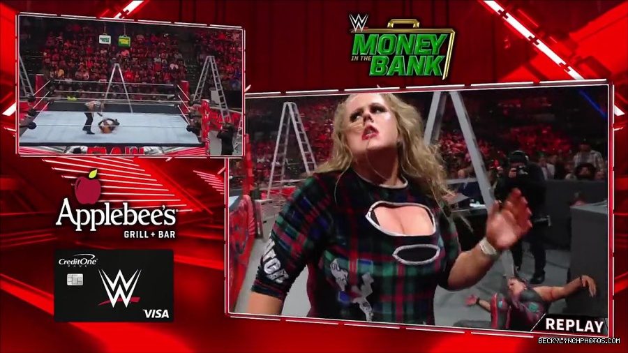 WWE_RAW_27th_June_2022_720p_WEBRip_h264_mp4_007413308.jpg