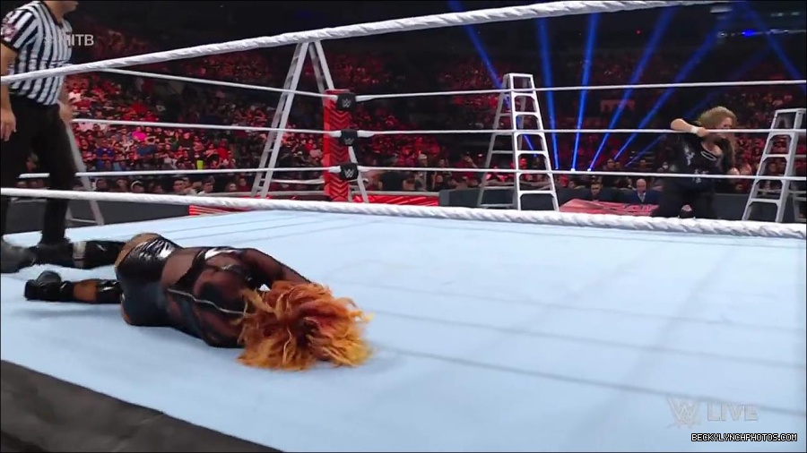 WWE_RAW_27th_June_2022_720p_WEBRip_h264_mp4_007416111.jpg