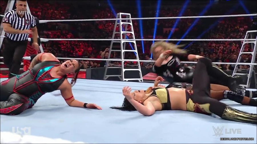 WWE_RAW_27th_June_2022_720p_WEBRip_h264_mp4_007471866.jpg