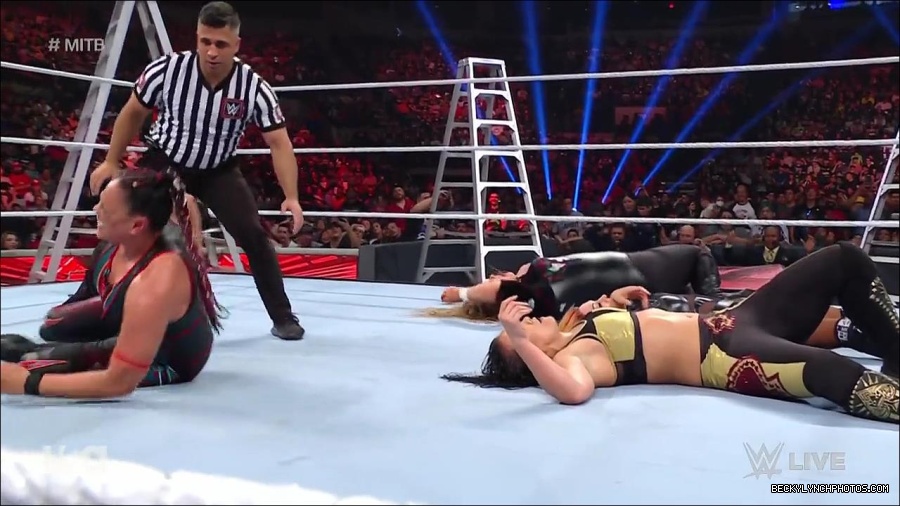 WWE_RAW_27th_June_2022_720p_WEBRip_h264_mp4_007473067.jpg