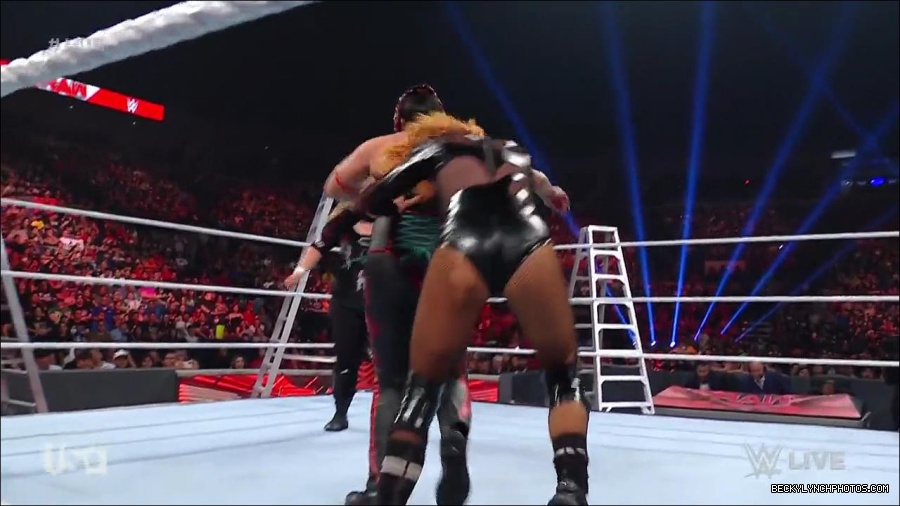 WWE_RAW_27th_June_2022_720p_WEBRip_h264_mp4_007549544.jpg