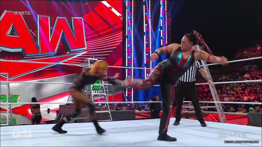 WWE_RAW_27th_June_2022_720p_WEBRip_h264_mp4_007554349.jpg