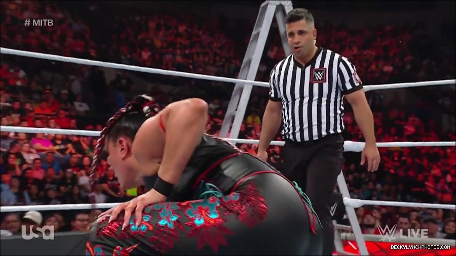 WWE_RAW_27th_June_2022_720p_WEBRip_h264_mp4_007564359.jpg