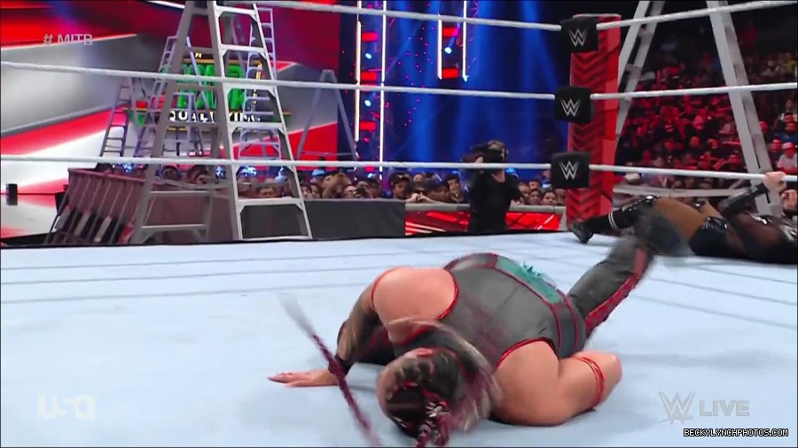 WWE_RAW_27th_June_2022_720p_WEBRip_h264_mp4_007576771.jpg