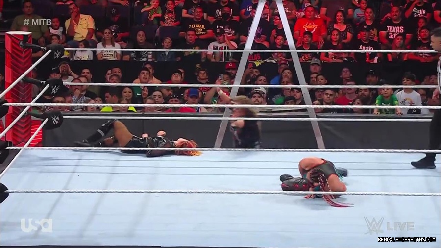 WWE_RAW_27th_June_2022_720p_WEBRip_h264_mp4_007577972.jpg