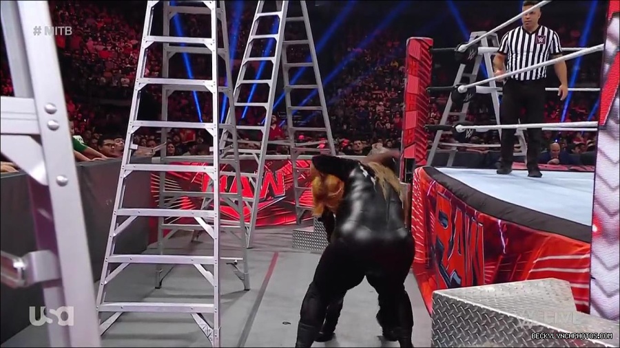 WWE_RAW_27th_June_2022_720p_WEBRip_h264_mp4_007581576.jpg