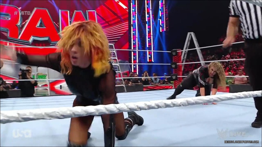 WWE_RAW_27th_June_2022_720p_WEBRip_h264_mp4_007633211.jpg