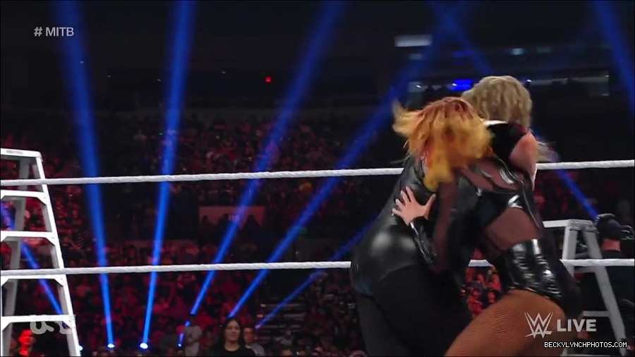 WWE_RAW_27th_June_2022_720p_WEBRip_h264_mp4_007652430.jpg