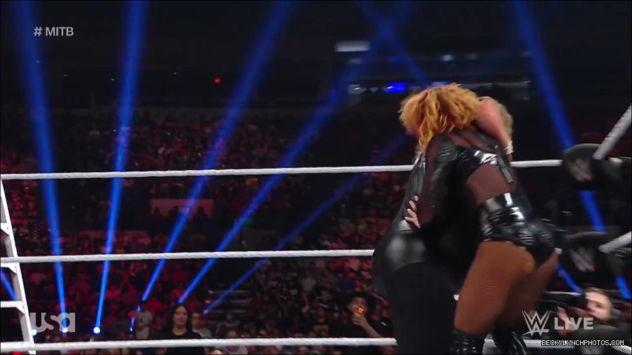 WWE_RAW_27th_June_2022_720p_WEBRip_h264_mp4_007652830.jpg