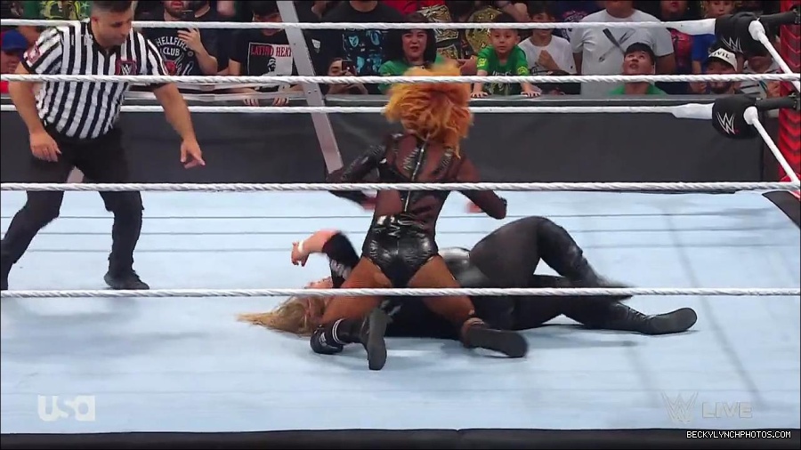 WWE_RAW_27th_June_2022_720p_WEBRip_h264_mp4_007667645.jpg