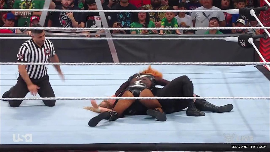 WWE_RAW_27th_June_2022_720p_WEBRip_h264_mp4_007668046.jpg