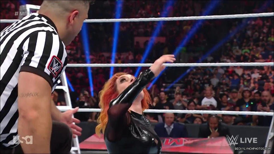 WWE_RAW_27th_June_2022_720p_WEBRip_h264_mp4_007682860.jpg