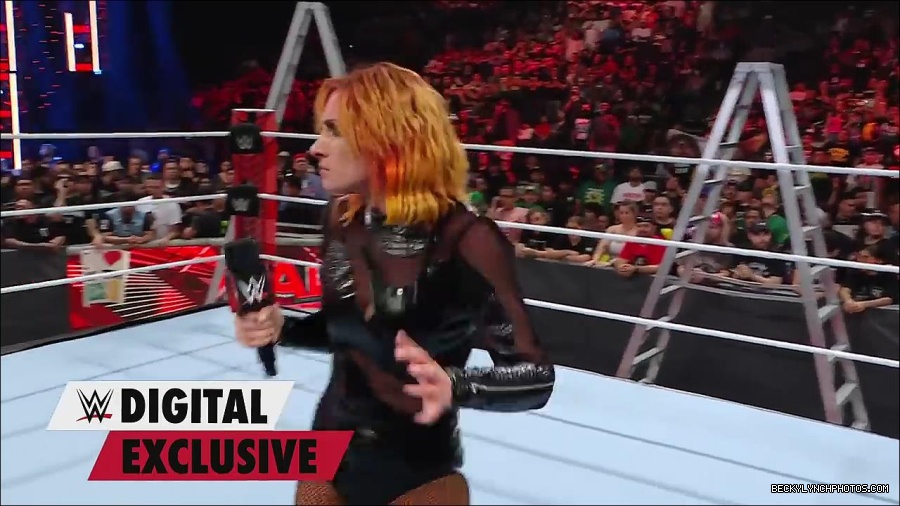 Y2Mate_is_-_Becky_Lynch_is_the_embodiment_of_Never_Give_Up_Raw_Exclusive2C_June_272C_2022-jwAS12_jHxk-720p-1656426534644_mp4_000071933.jpg