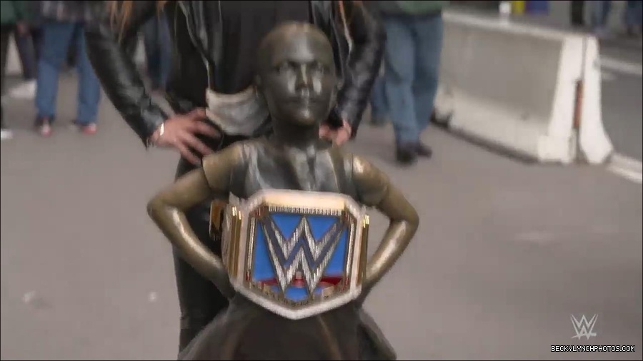 Y2Mate_is_-_The_RelentLass_meets_Wall_Street_s_Fearless_Girl_WWE_Evolution_Diary-I1QWHg5hF6k-720p-1656515992659_mp4_000043266.jpg