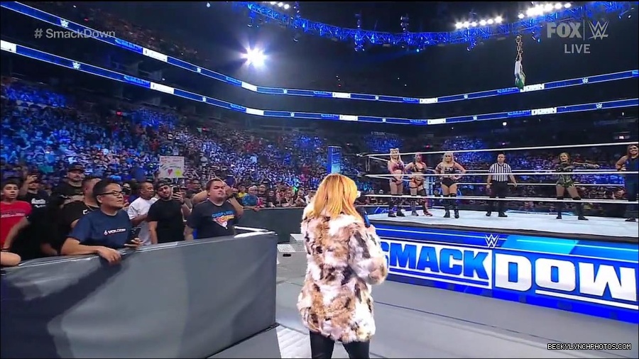 WWE_Friday_Night_Smackdown_1st_July_2022_720p_WEBRip_h264_mp4_002577978.jpg