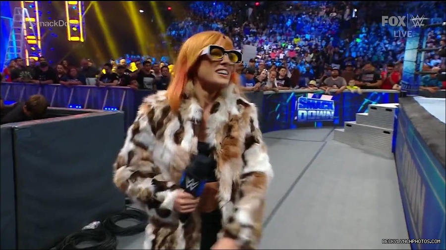 WWE_Friday_Night_Smackdown_1st_July_2022_720p_WEBRip_h264_mp4_002586787.jpg