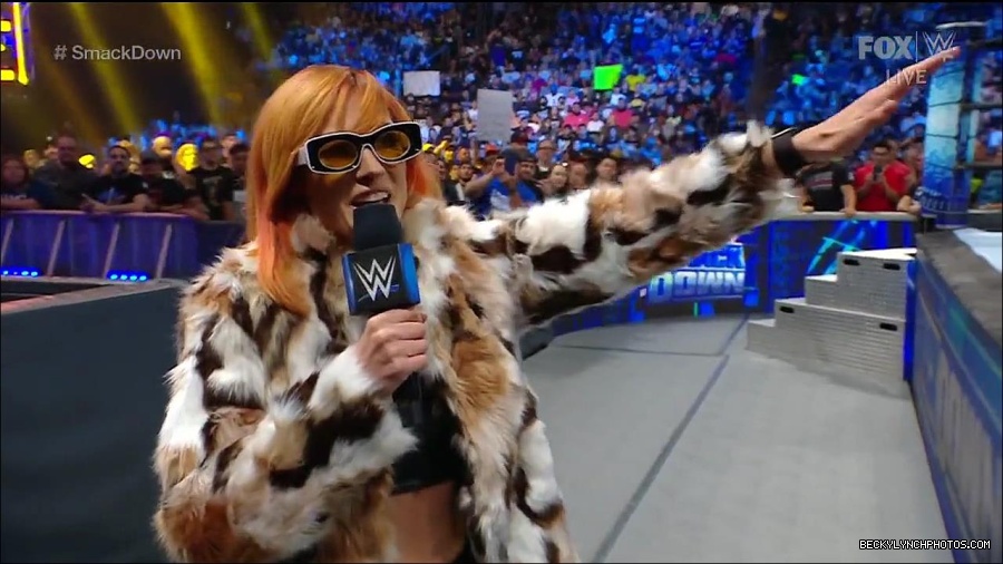 WWE_Friday_Night_Smackdown_1st_July_2022_720p_WEBRip_h264_mp4_002589990.jpg