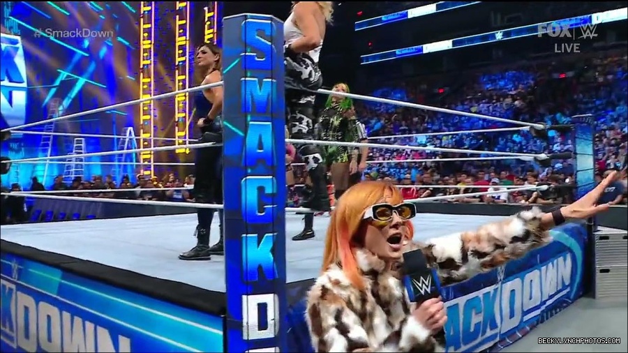 WWE_Friday_Night_Smackdown_1st_July_2022_720p_WEBRip_h264_mp4_002605205.jpg
