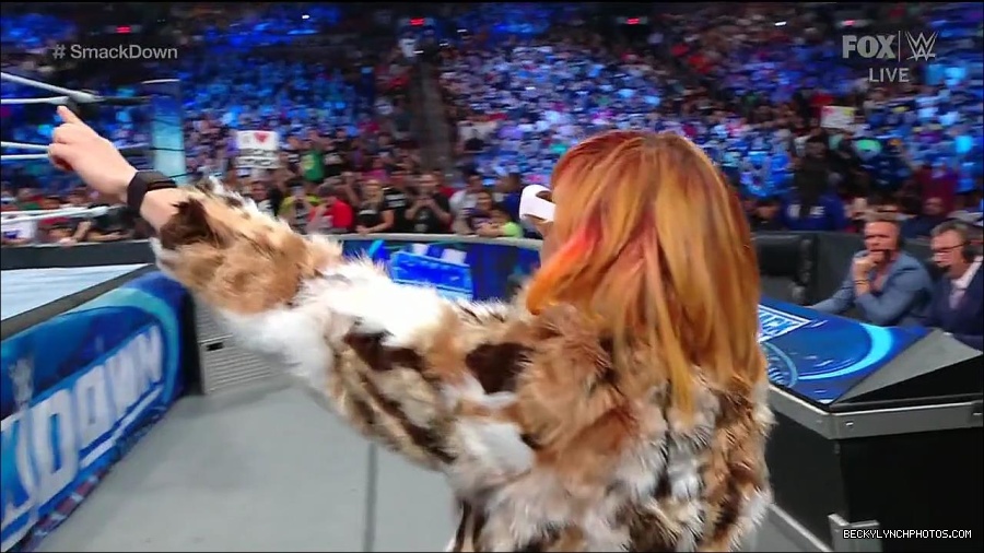 WWE_Friday_Night_Smackdown_1st_July_2022_720p_WEBRip_h264_mp4_002607608.jpg