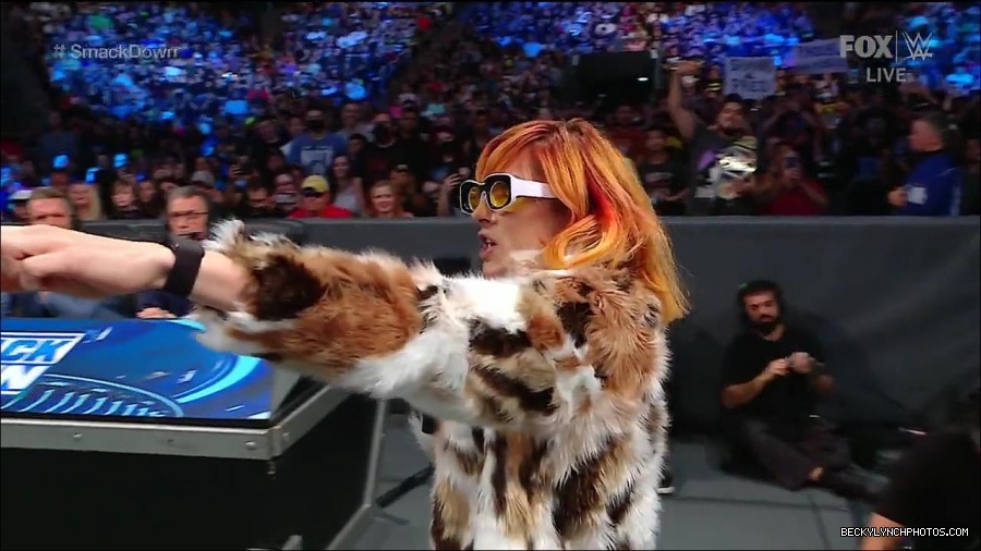 WWE_Friday_Night_Smackdown_1st_July_2022_720p_WEBRip_h264_mp4_002612012.jpg