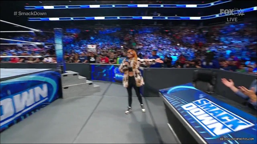 WWE_Friday_Night_Smackdown_1st_July_2022_720p_WEBRip_h264_mp4_002627628.jpg