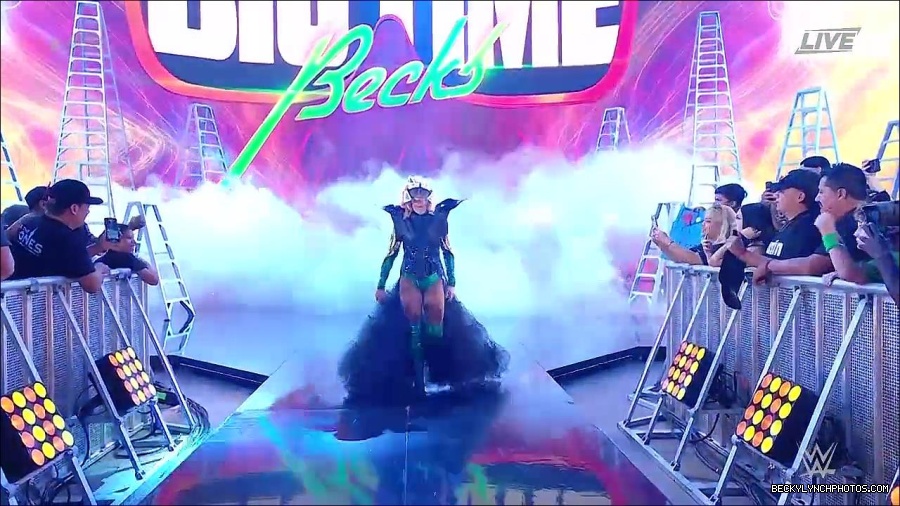 WWE_Money_In_The_Bank_2022_720p_WEB_h264-HEEL_mp4_000329521.jpg