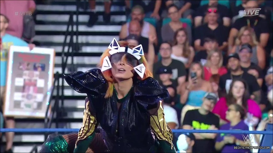 WWE_Money_In_The_Bank_2022_720p_WEB_h264-HEEL_mp4_000354721.jpg