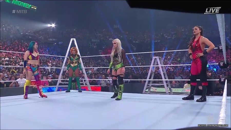 WWE_Money_In_The_Bank_2022_720p_WEB_h264-HEEL_mp4_000549921.jpg