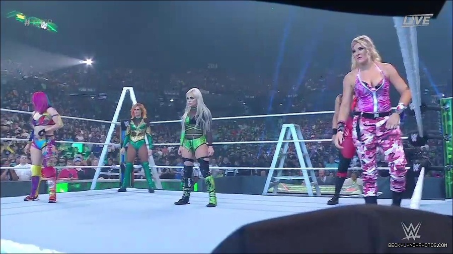WWE_Money_In_The_Bank_2022_720p_WEB_h264-HEEL_mp4_000587921.jpg