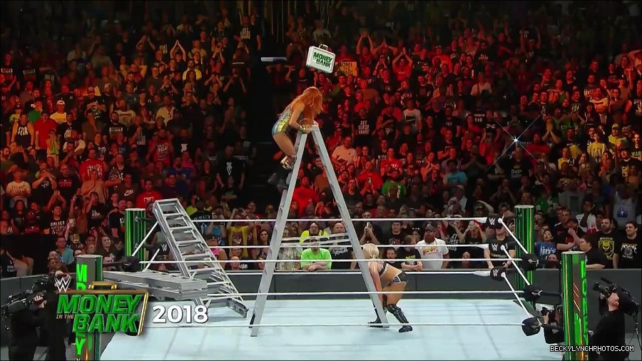WWE_Money_In_The_Bank_2022_720p_WEB_h264-HEEL_mp4_000643954.jpg