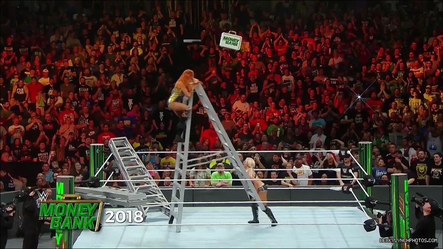 WWE_Money_In_The_Bank_2022_720p_WEB_h264-HEEL_mp4_000644754.jpg
