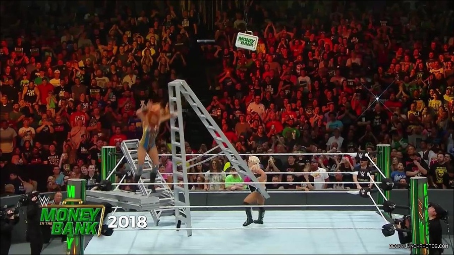 WWE_Money_In_The_Bank_2022_720p_WEB_h264-HEEL_mp4_000645554.jpg