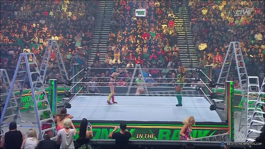 WWE_Money_In_The_Bank_2022_720p_WEB_h264-HEEL_mp4_000697554.jpg