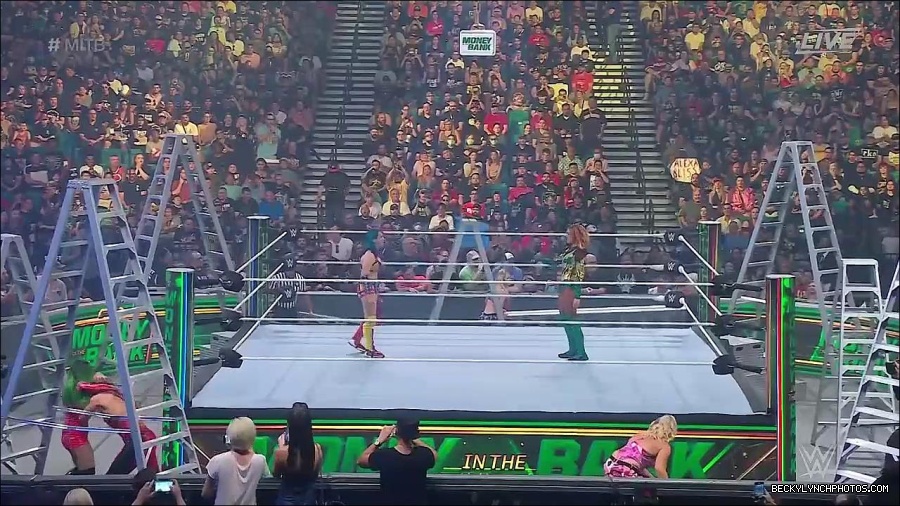 WWE_Money_In_The_Bank_2022_720p_WEB_h264-HEEL_mp4_000699154.jpg
