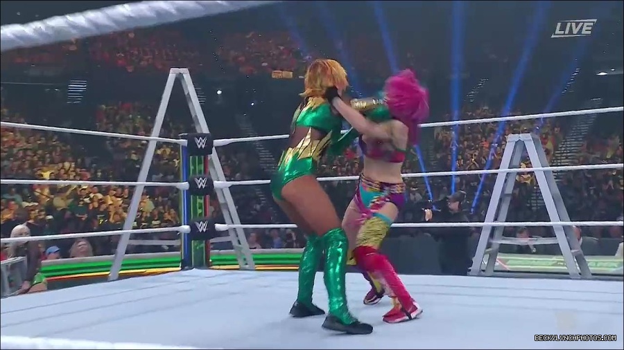 WWE_Money_In_The_Bank_2022_720p_WEB_h264-HEEL_mp4_000703954.jpg
