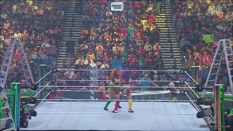 WWE_Money_In_The_Bank_2022_720p_WEB_h264-HEEL_mp4_000708754.jpg