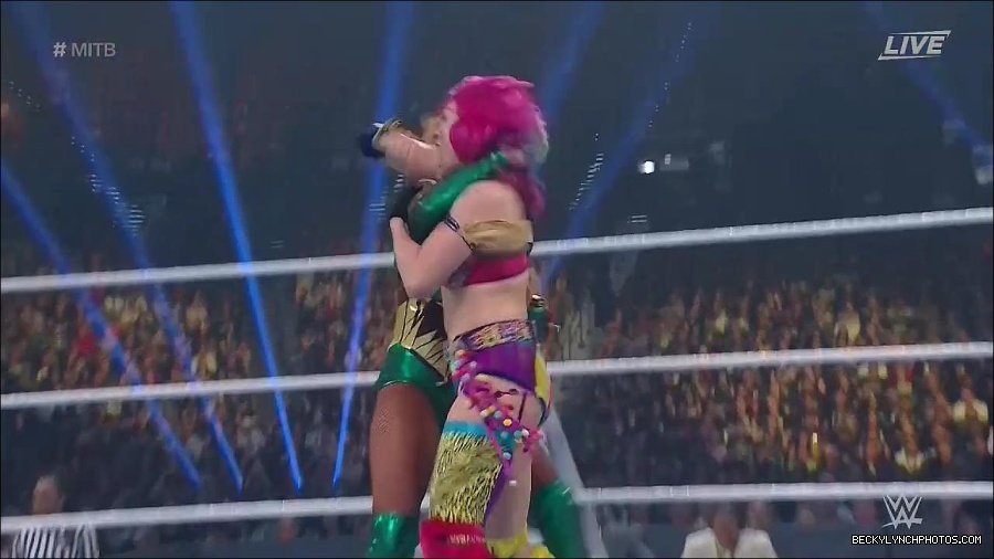 WWE_Money_In_The_Bank_2022_720p_WEB_h264-HEEL_mp4_000717954.jpg