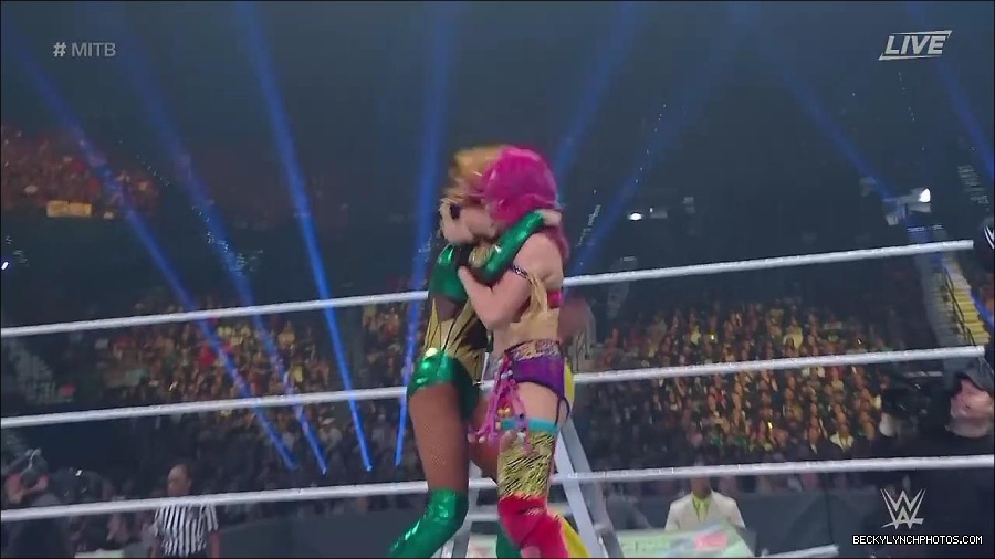 WWE_Money_In_The_Bank_2022_720p_WEB_h264-HEEL_mp4_000718354.jpg