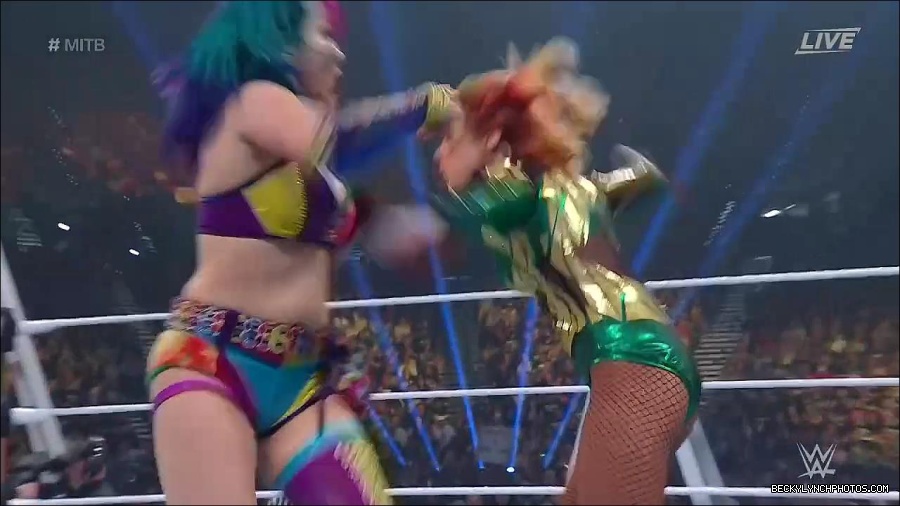 WWE_Money_In_The_Bank_2022_720p_WEB_h264-HEEL_mp4_000724354.jpg