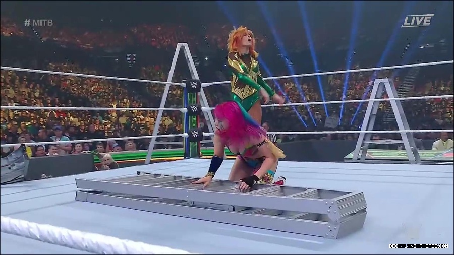 WWE_Money_In_The_Bank_2022_720p_WEB_h264-HEEL_mp4_000745954.jpg